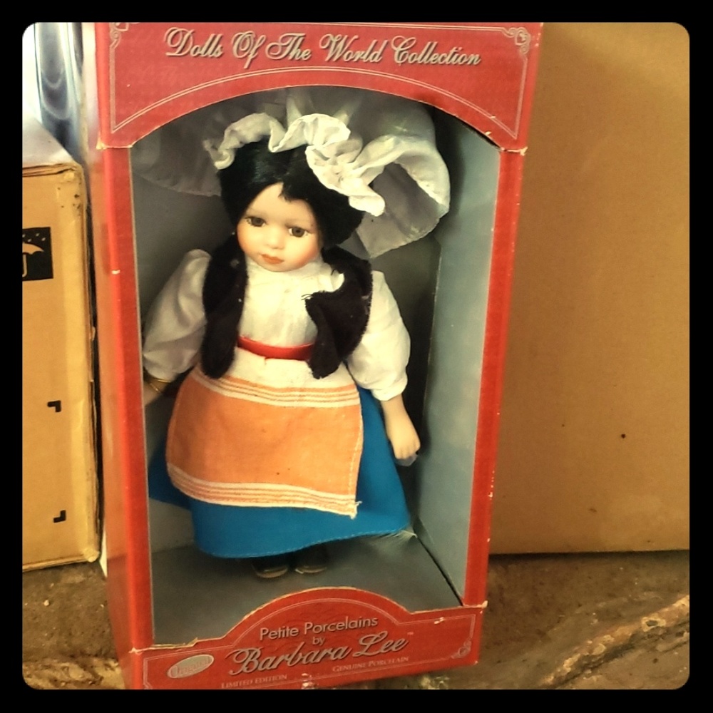 Petite Porcelains by Barbara Lee